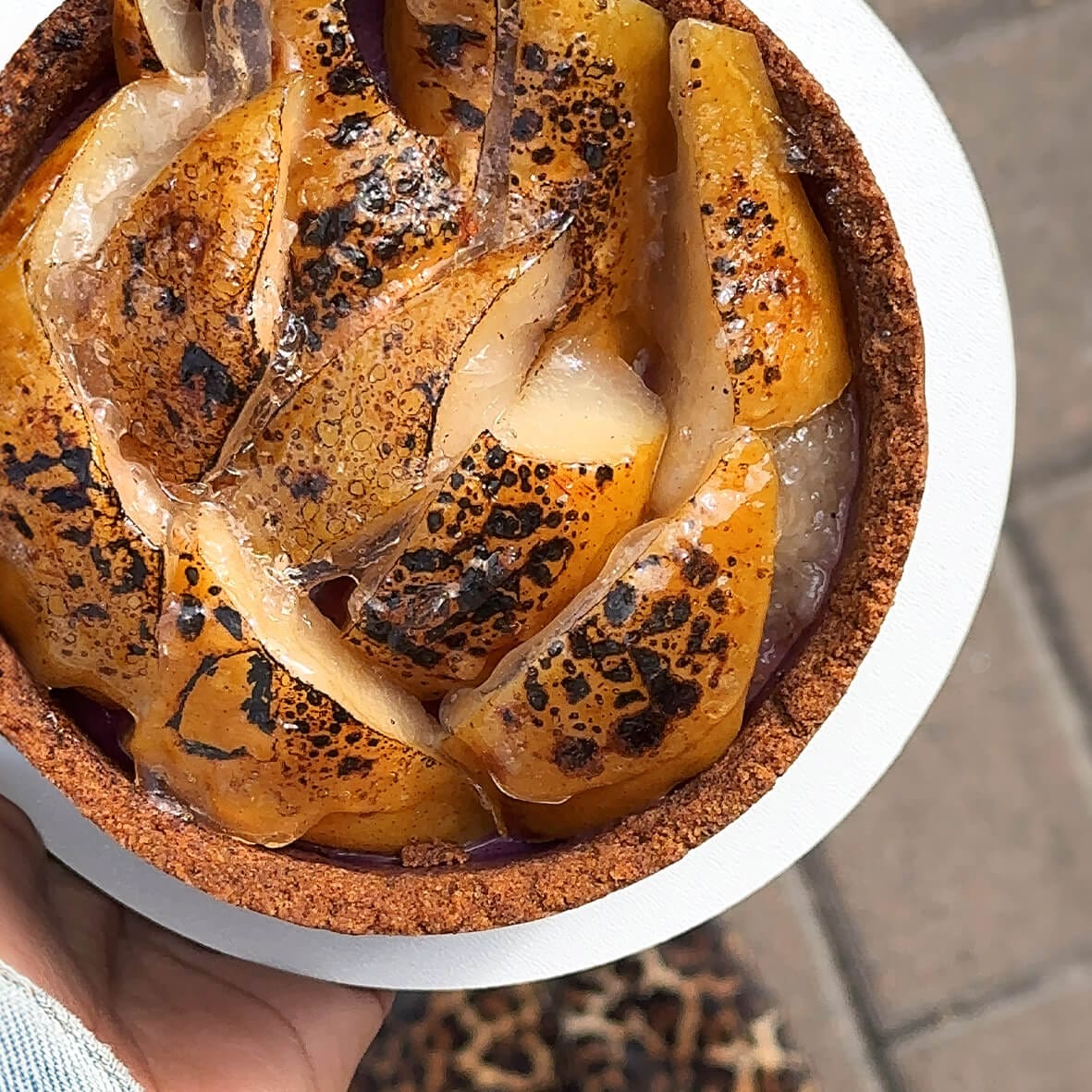 Бенто чизкейк Груша-Кардамон вид зверху top view pear & cardamom Cheesecake Family