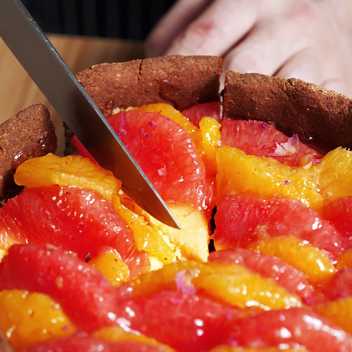 Чизкейк VITAMIN C у розрізі з філе апельсину і грейпфруту від Cheesecake Family